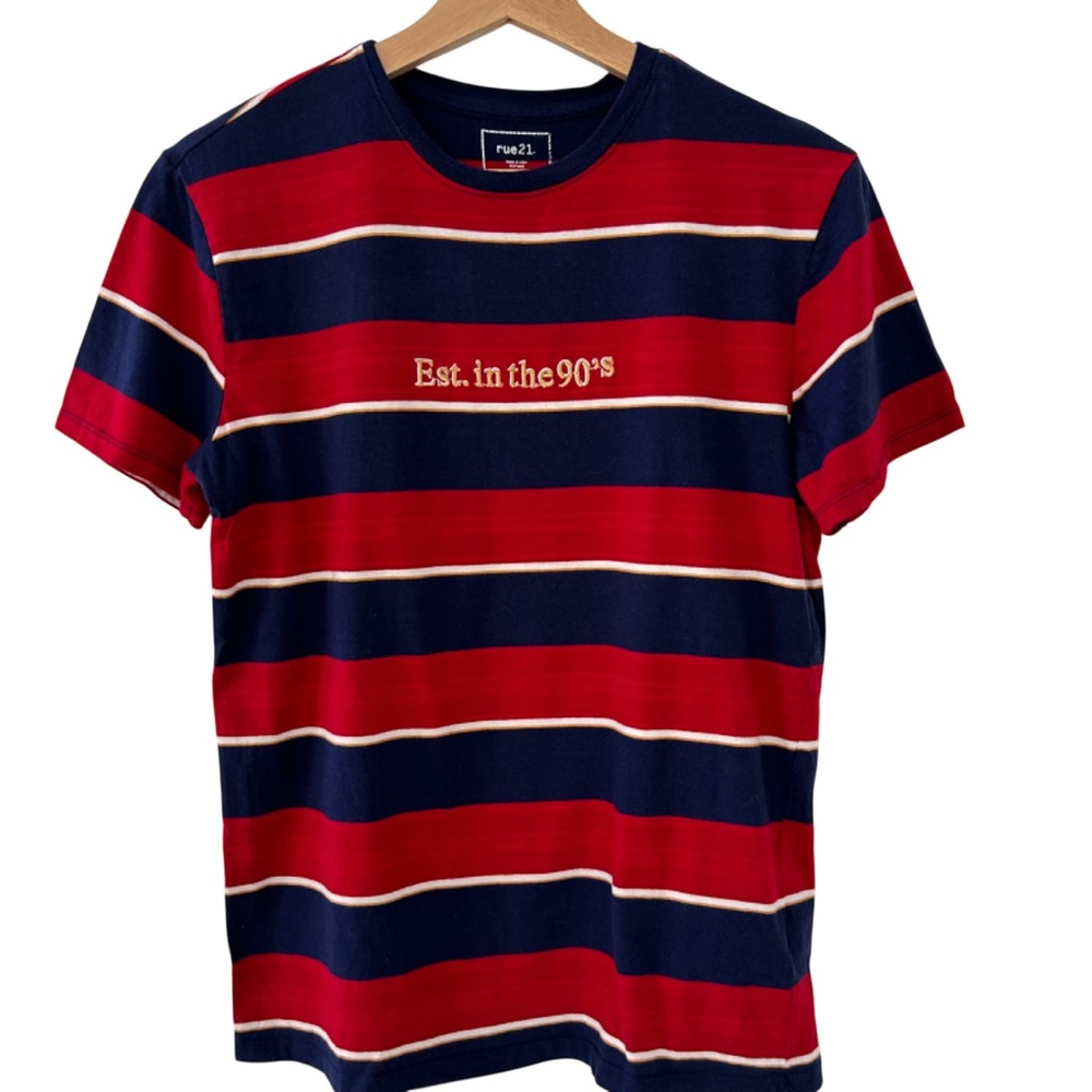 RUE 21 Tee Shirt MEN’S SMALL Preppy Street Y2K VINTAGE RETRO EST. IN THE 90’S